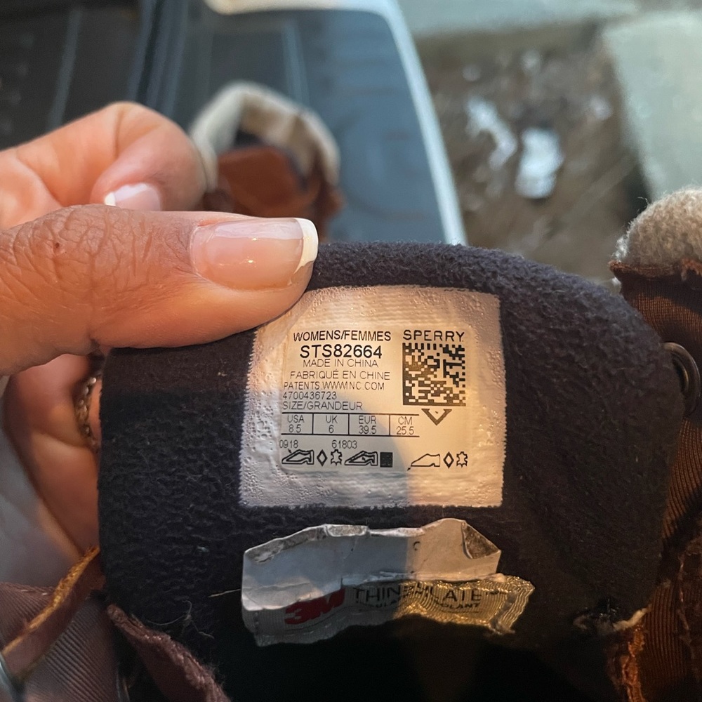 Sperry snow boots